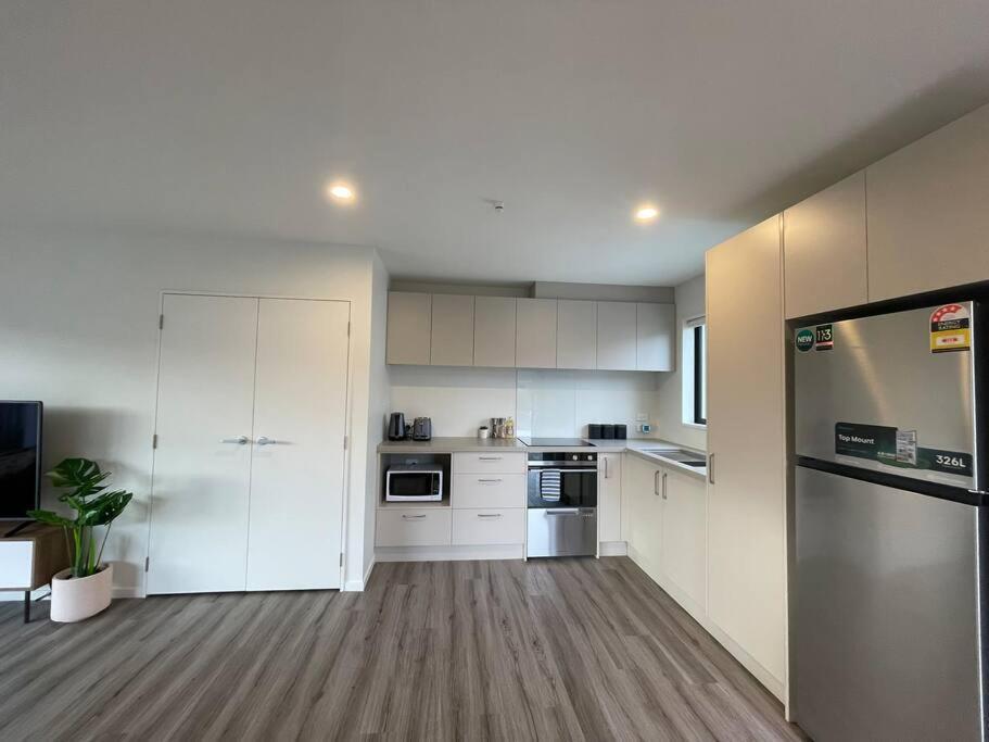 Cbd Luxury Parkside Living 2 Bedroom With Parking Κράισττσερτς Εξωτερικό φωτογραφία