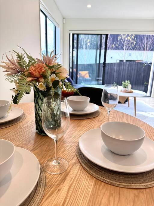 Cbd Luxury Parkside Living 2 Bedroom With Parking Κράισττσερτς Εξωτερικό φωτογραφία